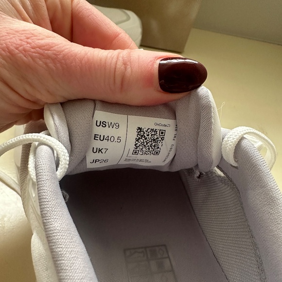 NIB On Cloudnova X Women's 9 White/Glacier - Picture 5 of 7